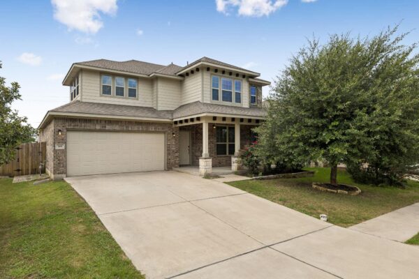 301 Rimrock Ct, Bastrop