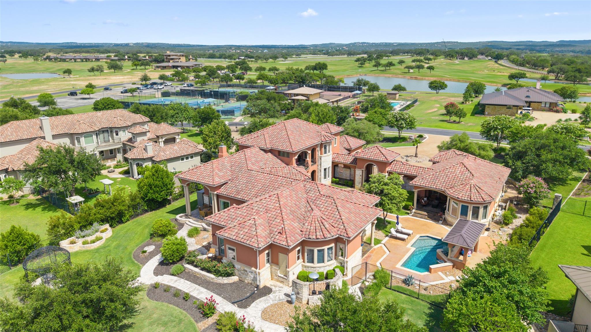 25616 Kahala Sunset Ct, Spicewood, TX 78669