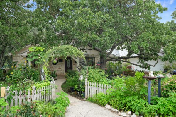 3413 Fm 1185 None, Lockhart