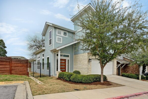 2204 THESEUS Pass, Austin