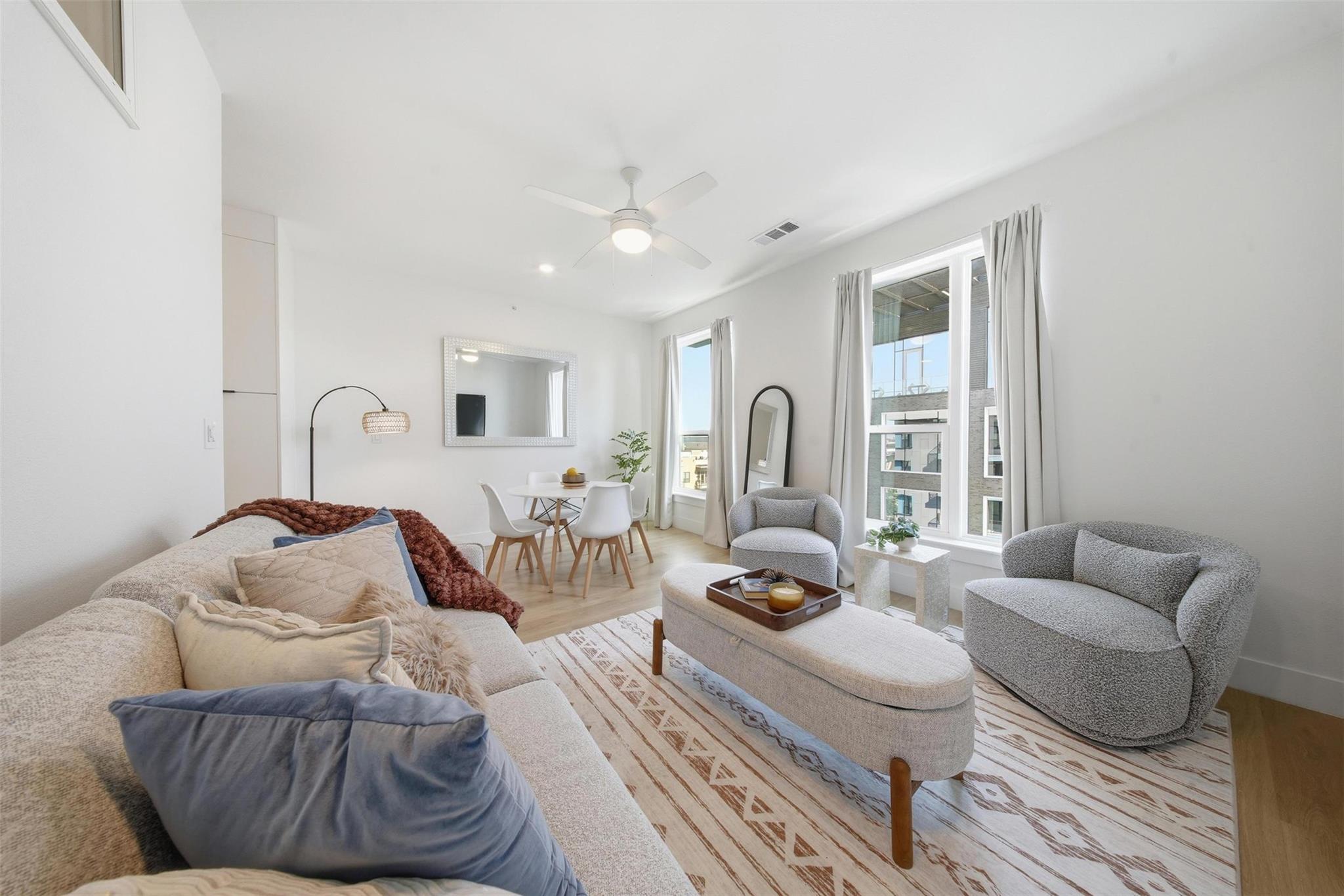 1701 Simond Ave #615, Austin, TX 78723