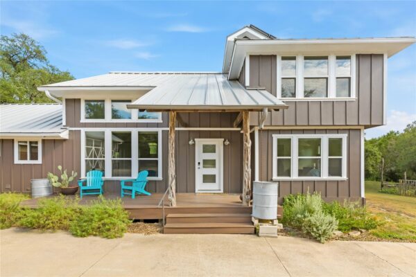 12901 Wire Rd, Leander