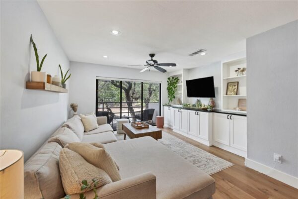 2605 Enfield Rd #221, Austin