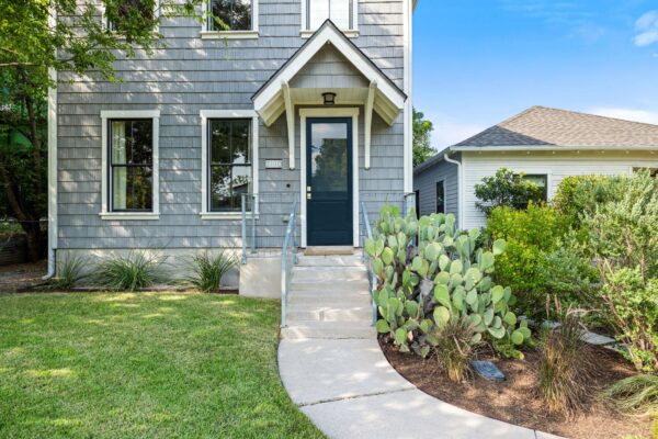 2110 E 9th St, Austin