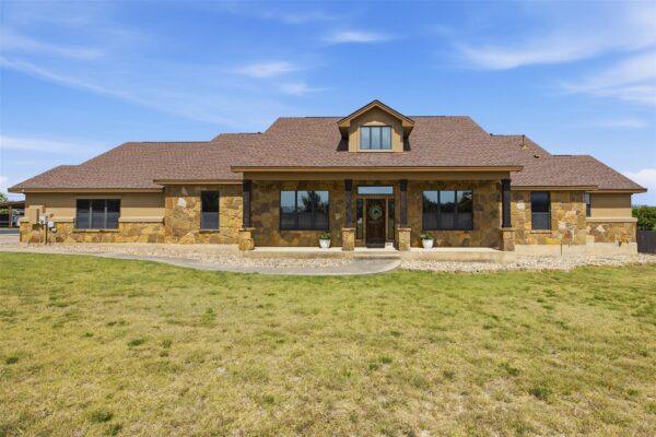 116 Sarahs Ln, Liberty Hill