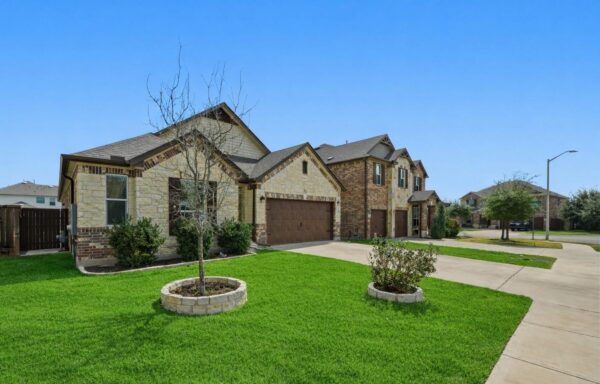 1236 Cornith Ln, Leander