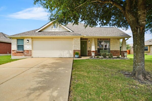 18717 Royal Pointe Dr, Pflugerville