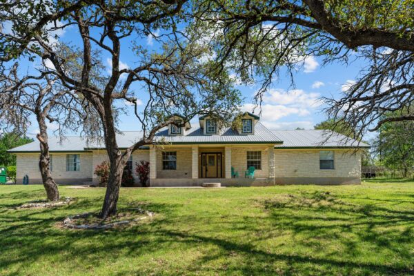 101 Oak Ridge Cir, Georgetown