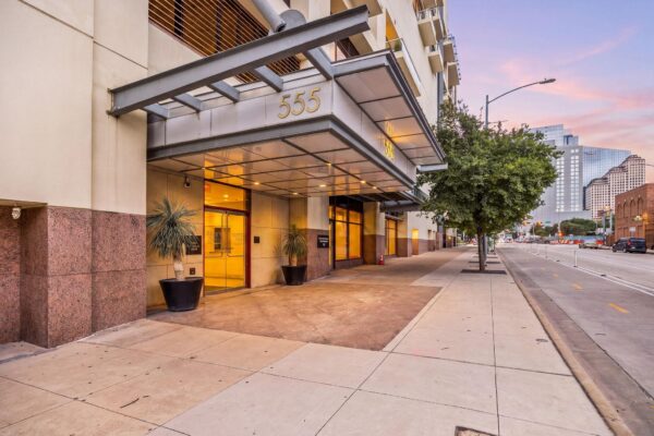 555 E 5th St #903, Austin