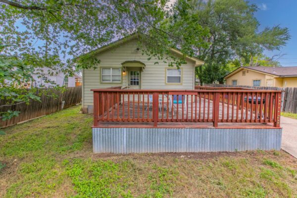 1107 Vargas Rd, Austin