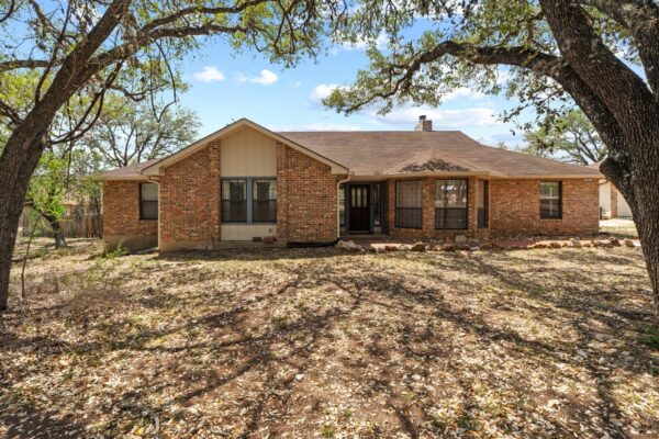 111 Clydesdale Dr, San Marcos
