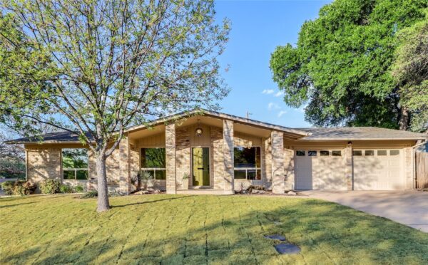2504 Deerfoot Trl, Austin