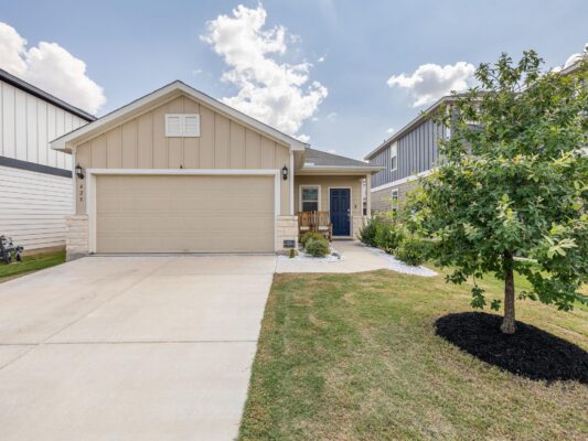428 Stone Water Ln, Jarrell