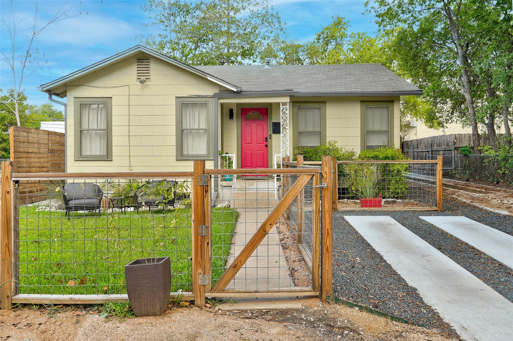 5204 Huisache St #1, Austin, TX 78751
