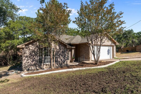 7704 Plateau Cv, Lago Vista