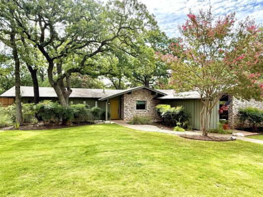 202 Tanglewood Dr, Fredericksburg