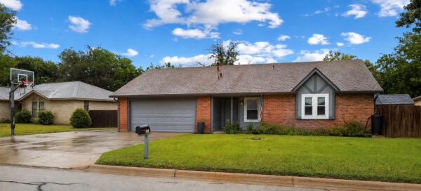 608 Andover Dr, Round Rock