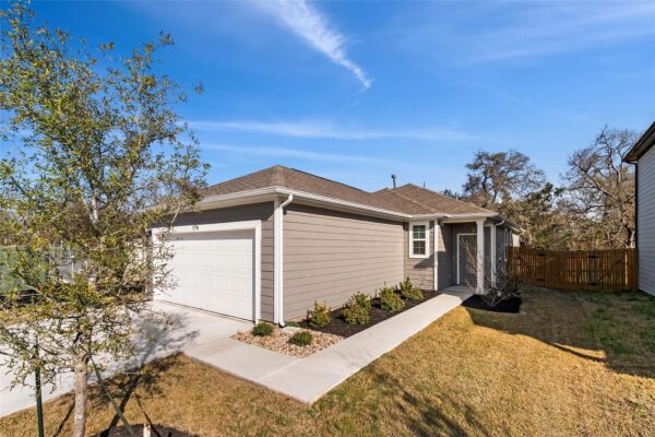 174 Bendecido Loop, Elgin