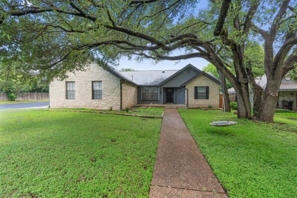 312 Susana Dr, Georgetown