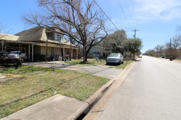 402 Trinity St, Lockhart