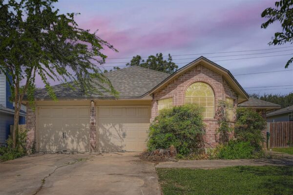 2100 Buckeye Ln, Round Rock