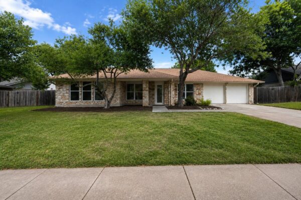 1403 Creekview Dr, Round Rock
