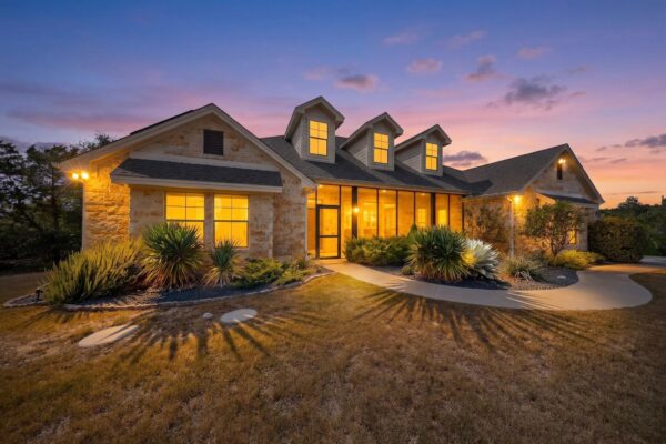 302 High Plains Dr, Dripping Springs