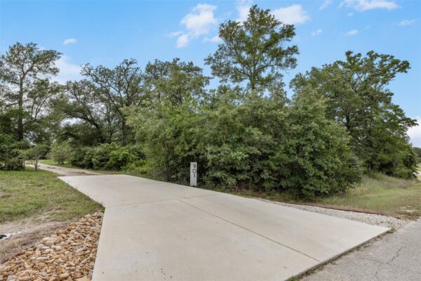 901 Spanish Oaks Blvd Blvd, Lockhart
