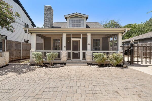 1011 E 38th 1/2 St, Austin