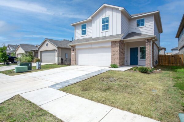 144 Harvest Creek Dr, Uhland