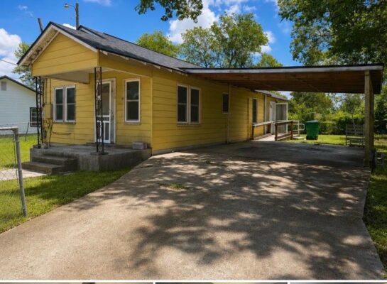 110 E Rio Grande St, Taylor