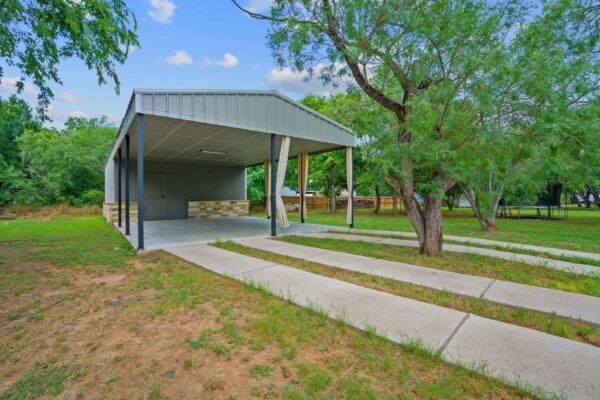 130 Koele Ct, Bastrop