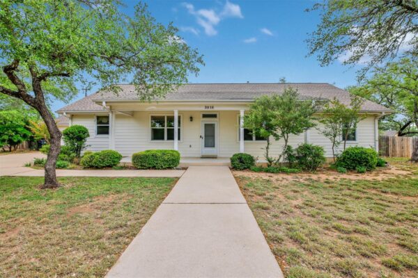 3016 Tradewind Dr, Spicewood