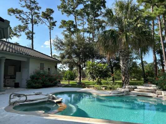 110 Pine Ct, Bastrop