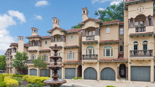 1529 Barton Springs Rd #9, Austin