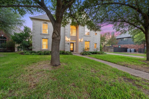 5204 Deerwood Ct, Austin