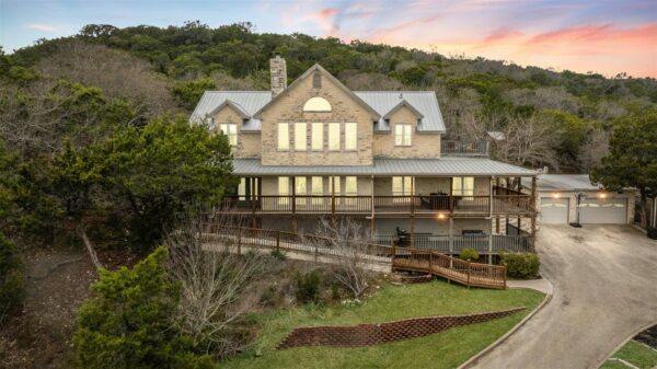 5926 Lakeside Dr, Belton