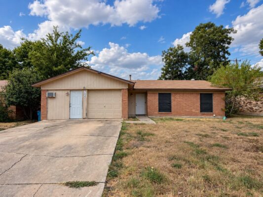704 Drake Ln, Taylor