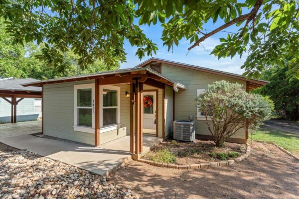 1405 Johnson St, Marble Falls