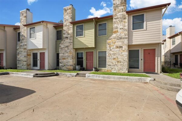 6900 E Riverside Dr #12, Austin