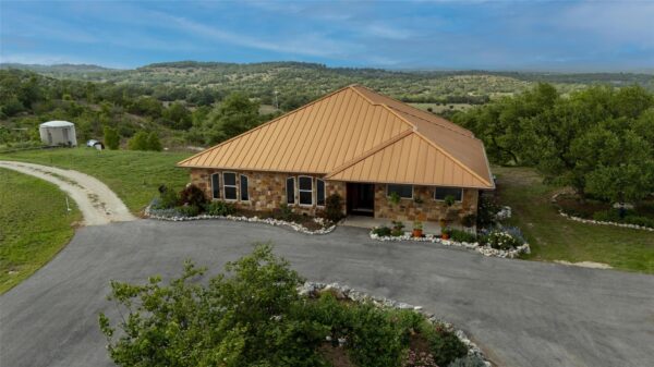 1063 Sanctuary Ln, Blanco
