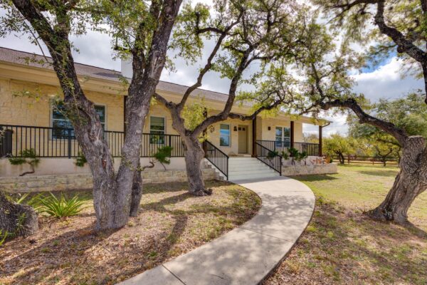613 Canyon Rim Dr, Dripping Springs