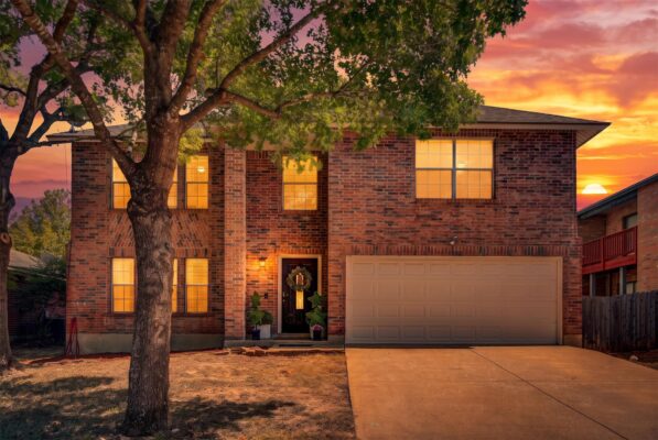 1022 Silverstone Ln, Cedar Park