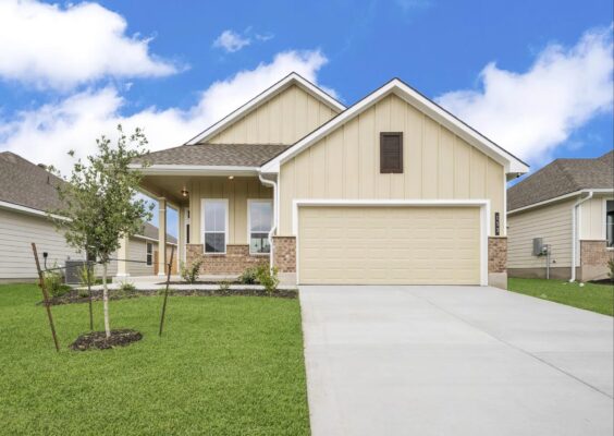 133 Walk Way Dr, Jarrell