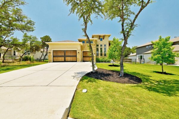 134 Staked Plains Ln, Dripping Springs