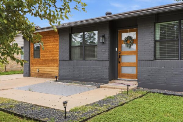 1014 S Meadows Dr, Austin