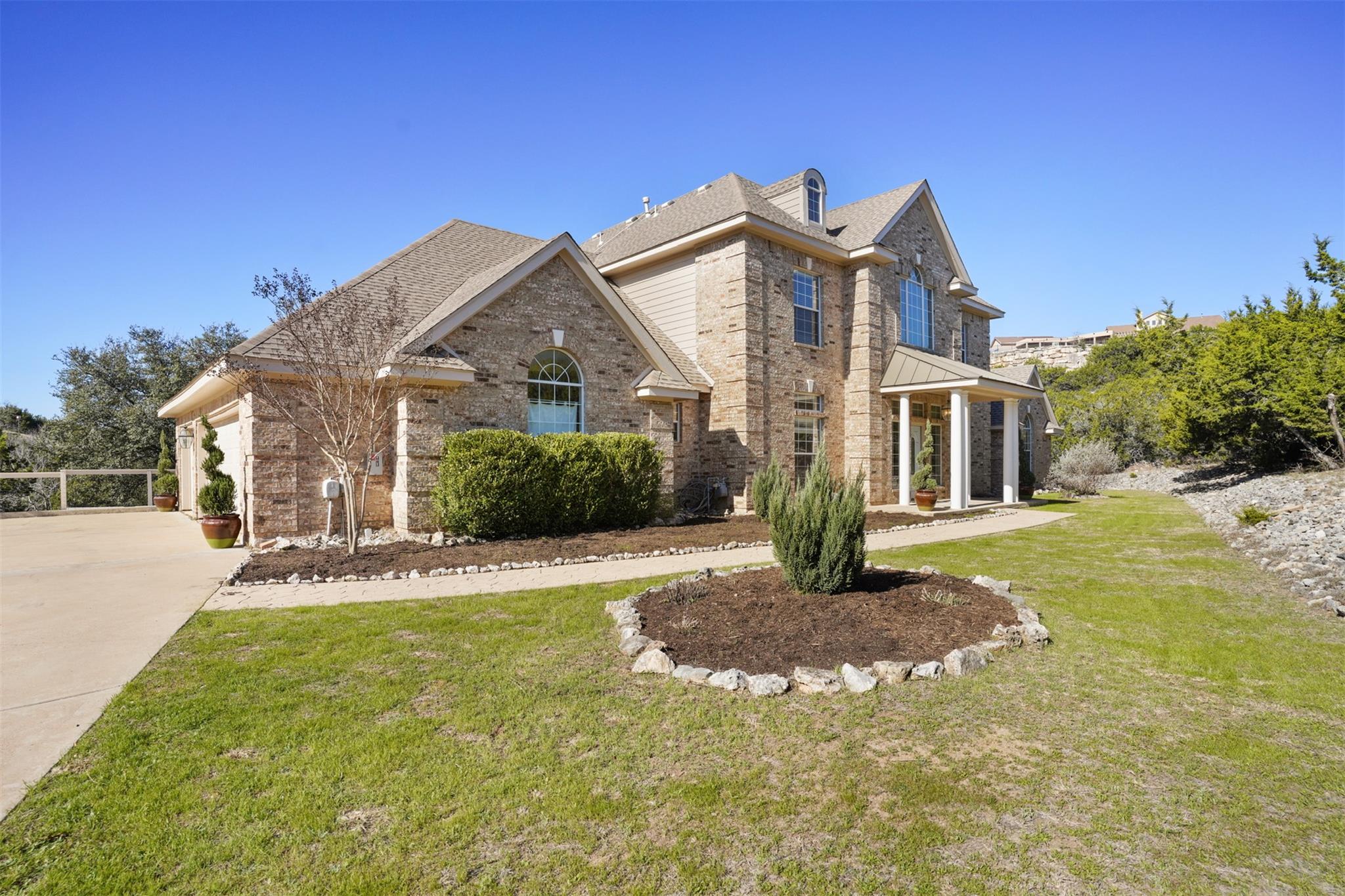710 Timarron None, Leander
