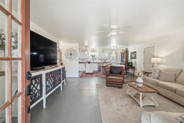 351 County Road 326 None, Bertram