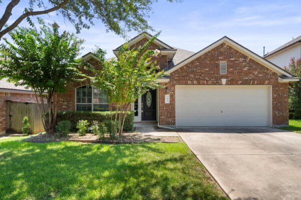 1689 Hidden Springs Path, Round Rock