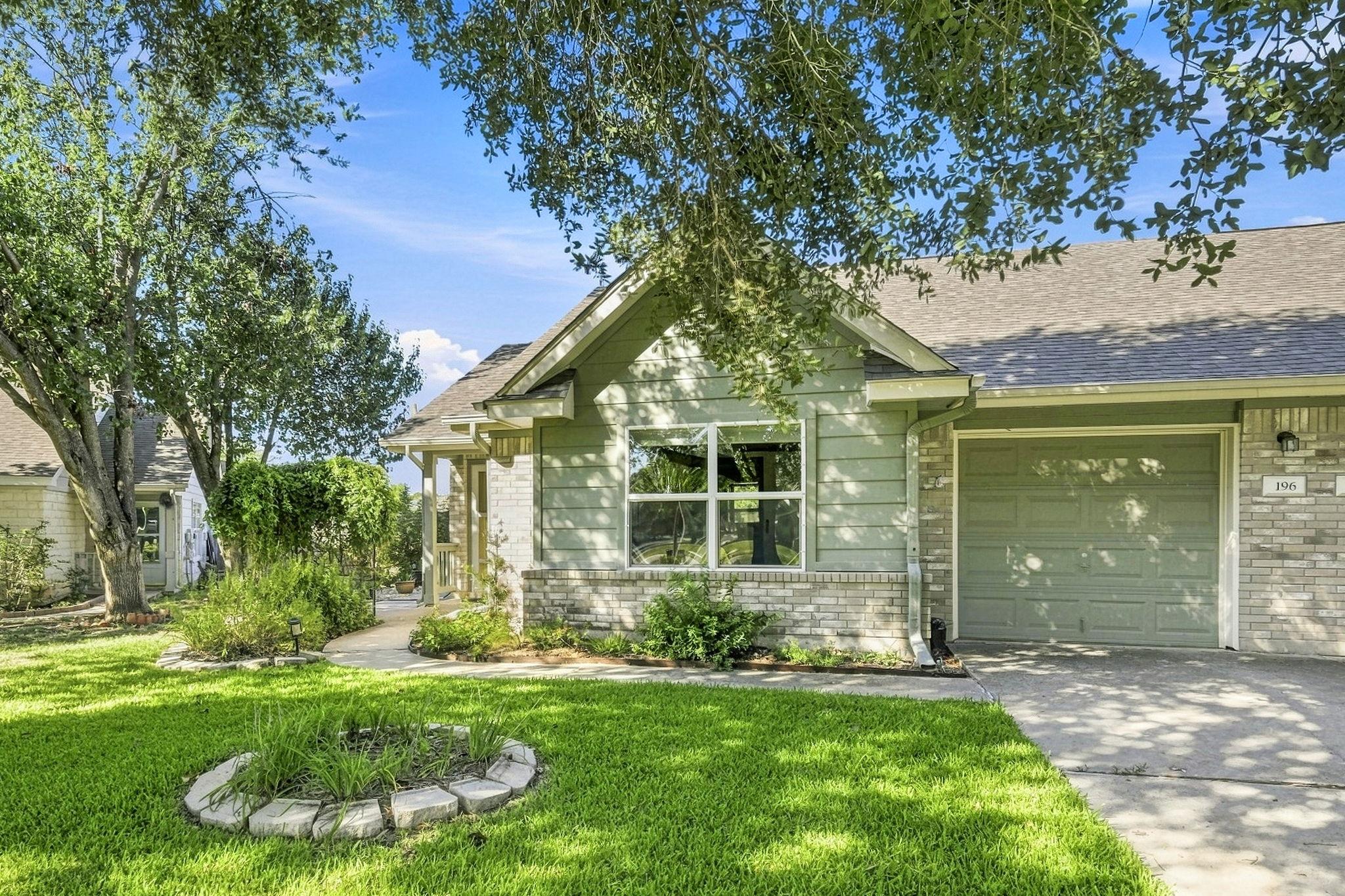 196 Prairie Springs Loop, Georgetown, TX 78626